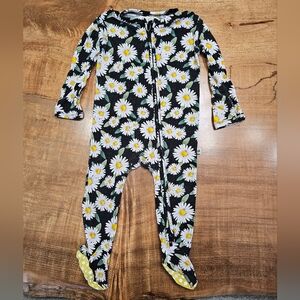 Bums and roses daisy bamboo footie 9-12 mo PLAY CONDITION